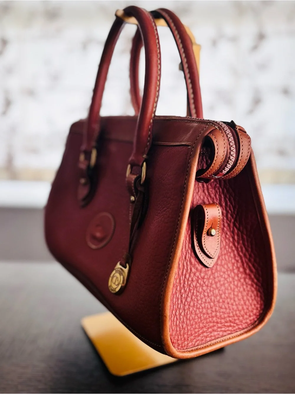 Dooney & Bourke classic vintage
